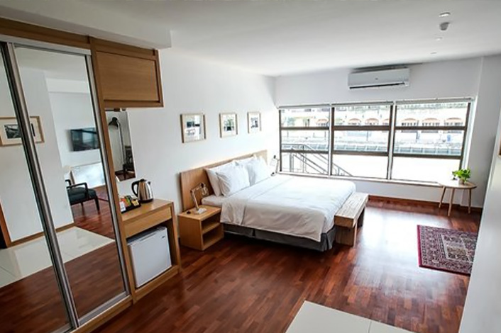QUAYSIDE HOTEL (3)