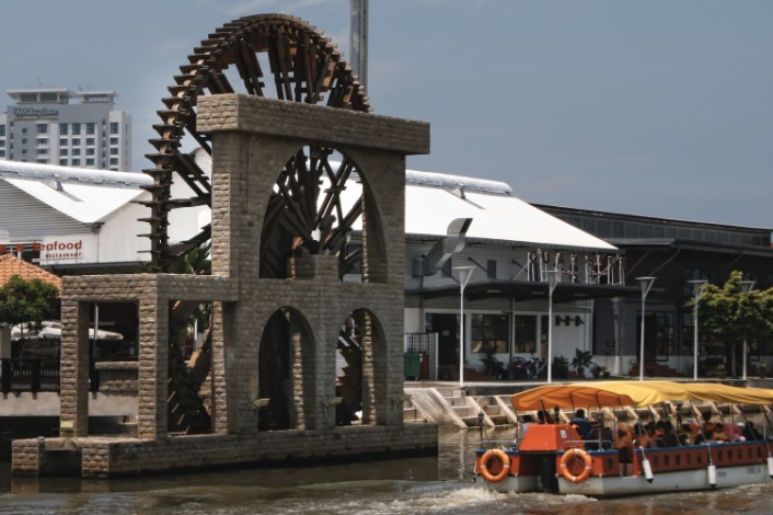 QUAYSIDE WATER WHEEL (2)