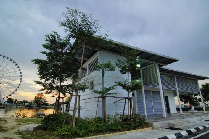 RIVERSIDE LATRINE (4)